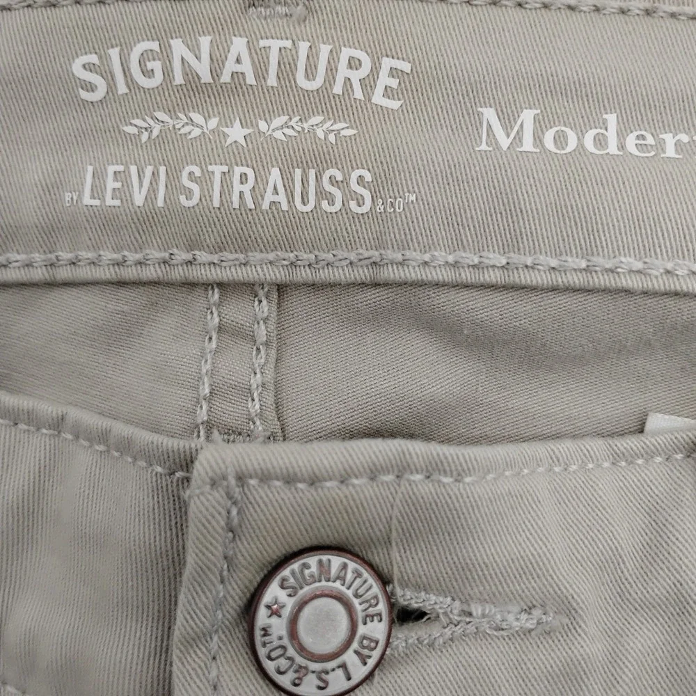 Signature Levi Strauss Modern Straight Khaki Tan Pants Mens 31x32 Stretch Chino